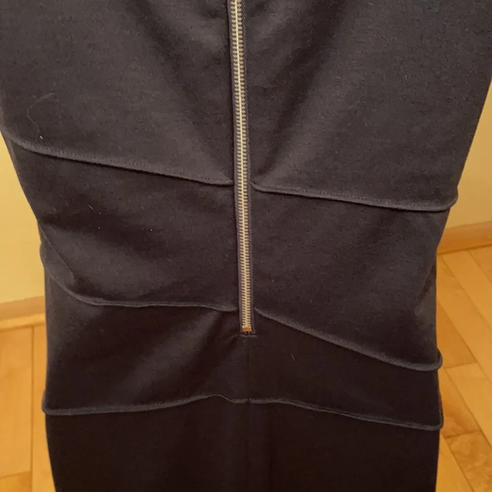 Dress With Zipper Accent Size 2 - Picture 8 of 11